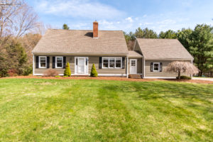 Video Tour: 9 Millbrook Lane, Topsfield